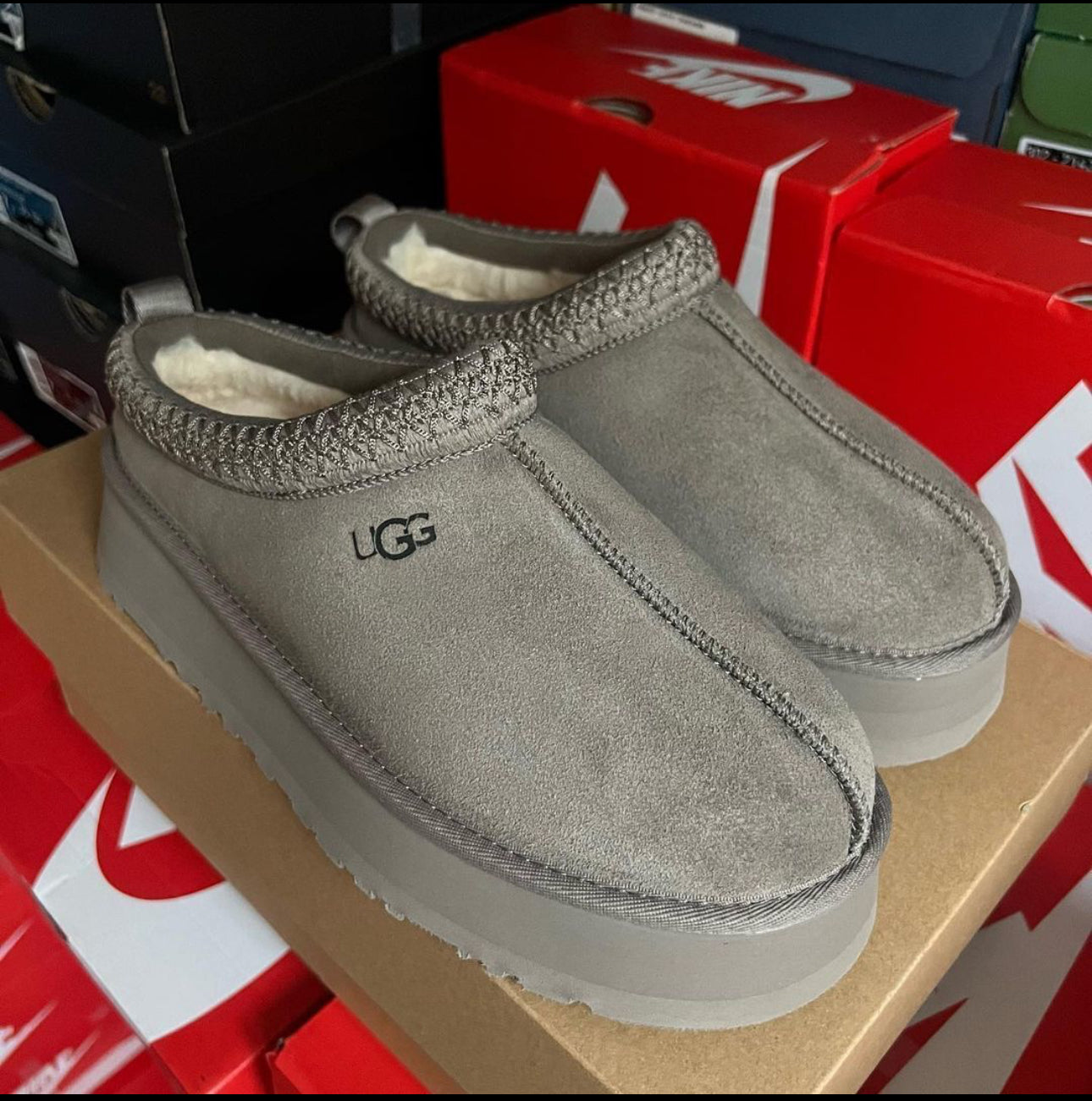 UGG Tazz Platform Slippers – Multiple Colors